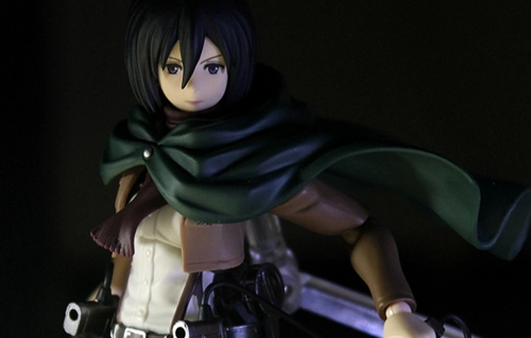 How to Choose Attack On Titan Figure?